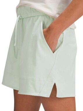Lululemon Cinchable Waist High Rise Woven Short 3.5" - Kohlrabi Green